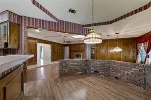 9015 Hunters Glen Trail, Fort Worth, TX 76120 - Photo 9