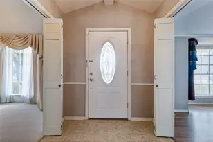 9015 Hunters Glen Trail, Fort Worth, TX 76120 - Photo 7