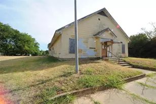 631 E Woodard St, Denison, TX 75021 - Photo 1