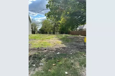 402 E Bonham Street, Tom Bean, TX 75491 - Photo 1