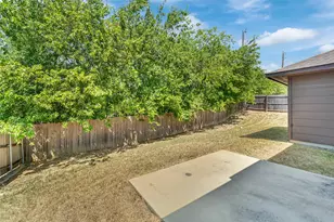 5165 Glen Eden Dr, Fort Worth, TX 76119 - Photo 9
