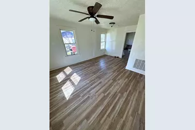 620 W 12th Street, Bonham, TX 75418 - Photo 5