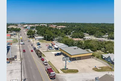 507 E Wise Street, Bowie, TX 76230 - Photo 25
