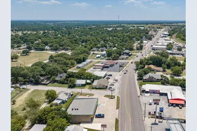 507 E Wise Street, Bowie, TX 76230 - Photo 31
