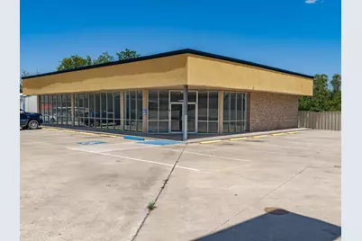 507 E Wise Street, Bowie, TX 76230 - Photo 7