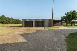 1122 W White Oak Rd, West, TX 76691 - Photo 23