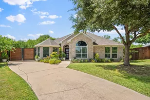 6402 Bluebonnet Dr, Rowlett, TX 75089 - Photo 1