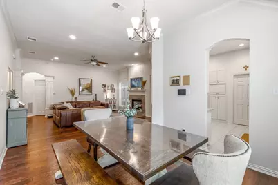 320 Andre Drive, Irving, TX 75063 - Photo 15