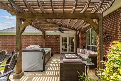 320 Andre Drive, Irving, TX 75063 - Photo 35