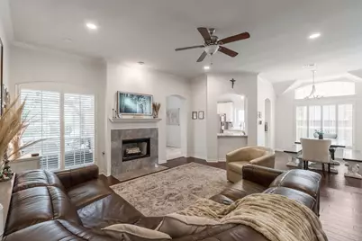 320 Andre Drive, Irving, TX 75063 - Photo 11