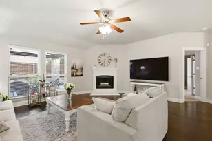 15821 Langsdale St, Frisco, TX 75036 - Photo 9