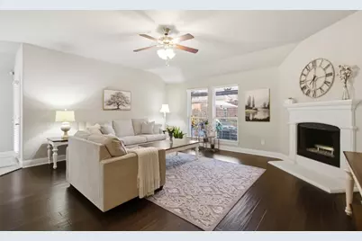 15821 Langsdale Street, Frisco, TX 75036 - Photo 7