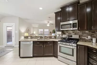 15821 Langsdale Street, Frisco, TX 75036 - Photo 11