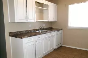 4204 Burke Rd, Fort Worth, TX 76119 - Photo 17