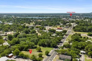 721 N Houston St, Granbury, TX 76048 - Photo 1