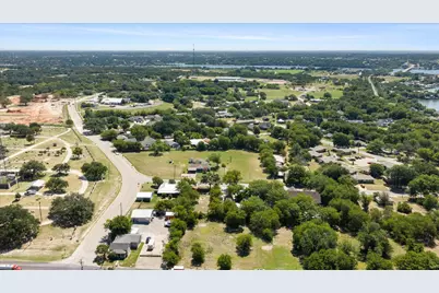 721 N Houston Street, Granbury, TX 76048 - Photo 13