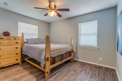 2221 N Mill Street, Lewisville, TX 75057 - Photo 9