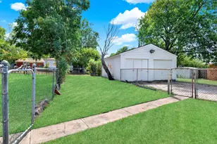 300 Hilltop Ave, Richardson, TX 75081 - Photo 19