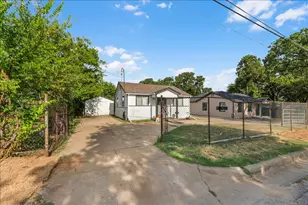 1828 Arch St, Fort Worth, TX 76105 - Photo 3
