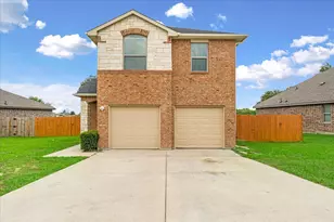 710 Woodcrest Dr, Ennis, TX 75119 - Photo 1