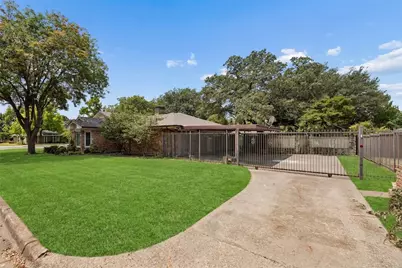12051 Loch Ness Drive, Dallas, TX 75218 - Photo 11