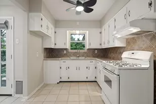 2725 Maverick Ave, Dallas, TX 75228 - Photo 13