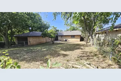 626 Little Creek Drive, Duncanville, TX 75116 - Photo 35