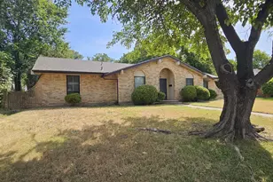 626 Little Creek Dr, Duncanville, TX 75116 - Photo 3