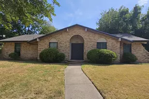 626 Little Creek Dr, Duncanville, TX 75116 - Photo 1