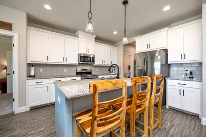 917 E 3rd Street, Springtown, TX 76082 - Photo 3