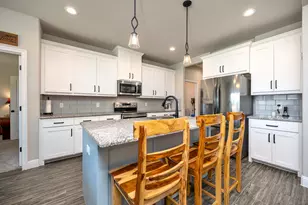 917 E 3rd St, Springtown, TX 76082 - Photo 3