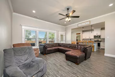 917 E 3rd Street, Springtown, TX 76082 - Photo 9