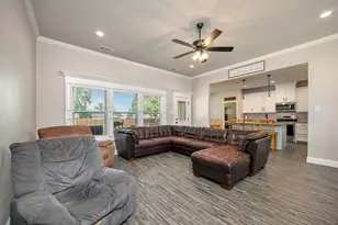 917 E 3rd St, Springtown, TX 76082 - Photo 9