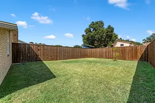 2017 Jennifer Ct, Carrollton, TX 75007 - Photo 27