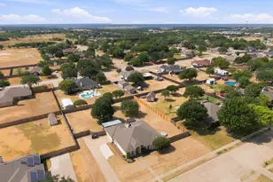 760 S Ridge Dr, Midlothian, TX 76065 - Photo 33