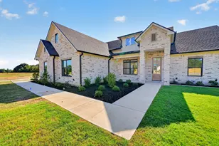306 Grace Ln, Athens, TX 75751 - Photo 3