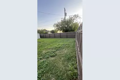 811 Thompson Street, Gainesville, TX 76240 - Photo 21