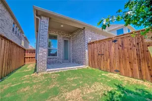 7124 Isle Royal Ln, Irving, TX 75063 - Photo 17