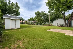 408 Bryan Dr, Arlington, TX 76011 - Photo 25