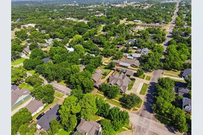 815 Brazos Street, Graham, TX 76450 - Photo 21