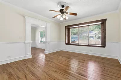815 Brazos Street, Graham, TX 76450 - Photo 5