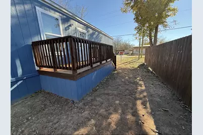 223 W Division Street, Graford, TX 76449 - Photo 7