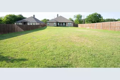 201 W 4th Street, Keene, TX 76059 - Photo 29