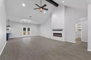2524 Creek Dr, Granbury, TX 76048 - Photo 7