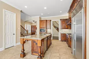 2800 Seven Shields Ln, Lewisville, TX 75056 - Photo 9