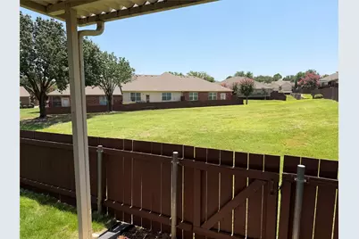 260 Bexar Drive, Lewisville, TX 75067 - Photo 21
