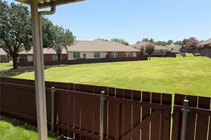260 Bexar Dr, Lewisville, TX 75067 - Photo 21