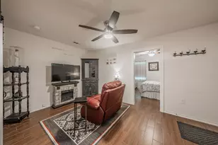 1045 Valentine St, Hurst, TX 76053 - Photo 27