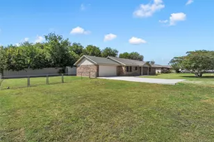 1006 Eagle Dr, Bruceville Eddy, TX 76524 - Photo 25