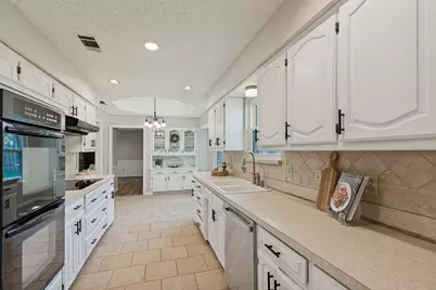2212 Kirby Drive, Plano, TX 75075 - Photo 13